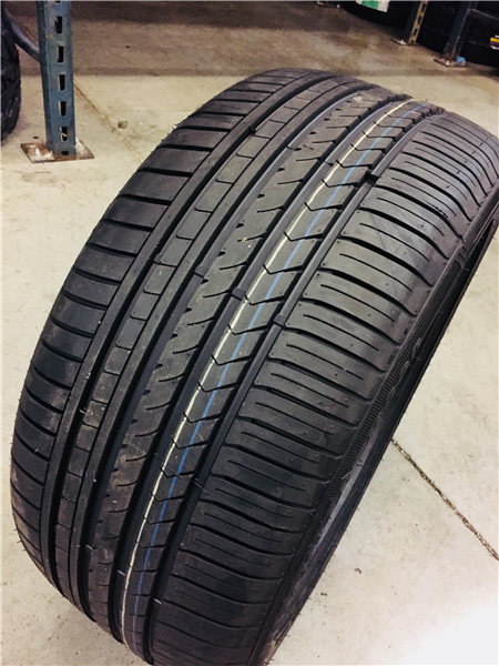 275/40ZR19 WINRUN R330 RF 101W XL *RUN FLAT*