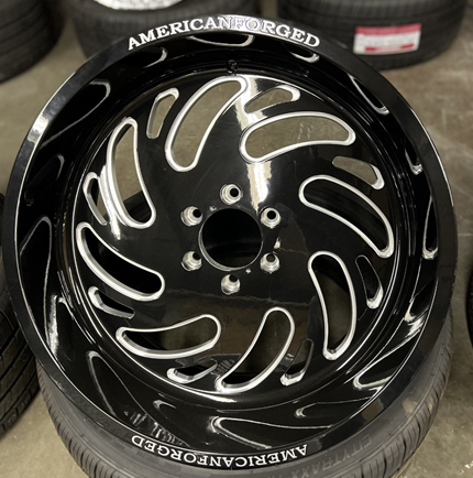 AMERICAN FORGED- AK306 MILLING BRIGHT 20X10 8X180 -18 +124.2 *PASSENGER SIDE*