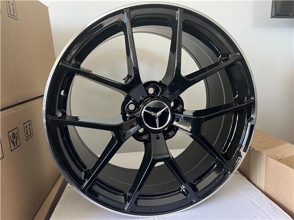 MB1 GLOSS BLACK/MACHINE TIP 18X8.5 5X112 +35 +66.6