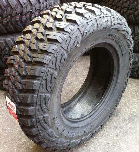 LT35X12.50R17 SUMMIT MUD HOG 8 PLY