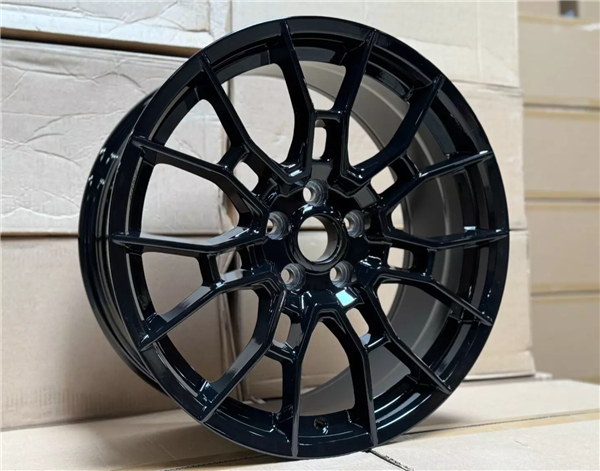 TR-11 GLOSS BLACK 20X8.0 5X4.5 +40 +60.1 *FLOW FORMING*